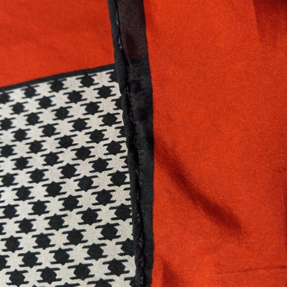 Diamond Floral Scarf with Red border - Picture 3 of 6